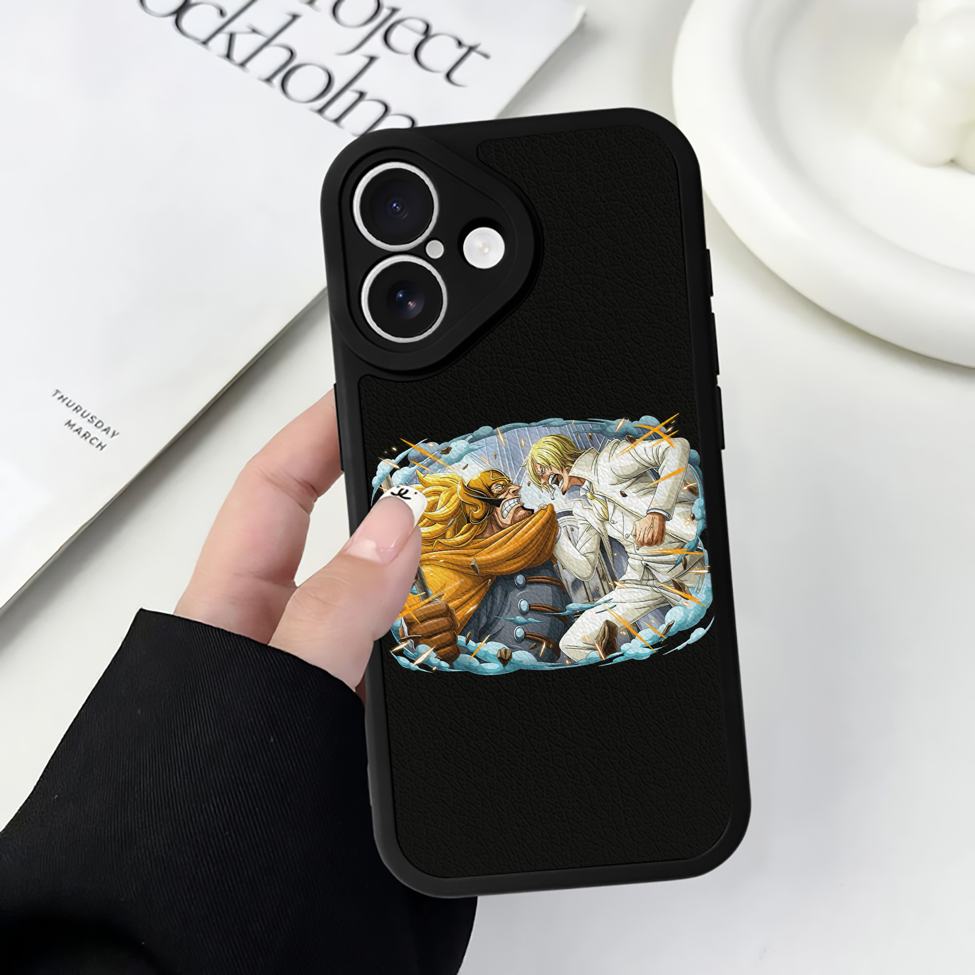 （画像用） ワンピース サンジ ONE PIECE Sanji 【iPhone 16シリーズ対応】シリコンスマホケース（レザー調） 材質：シリコン